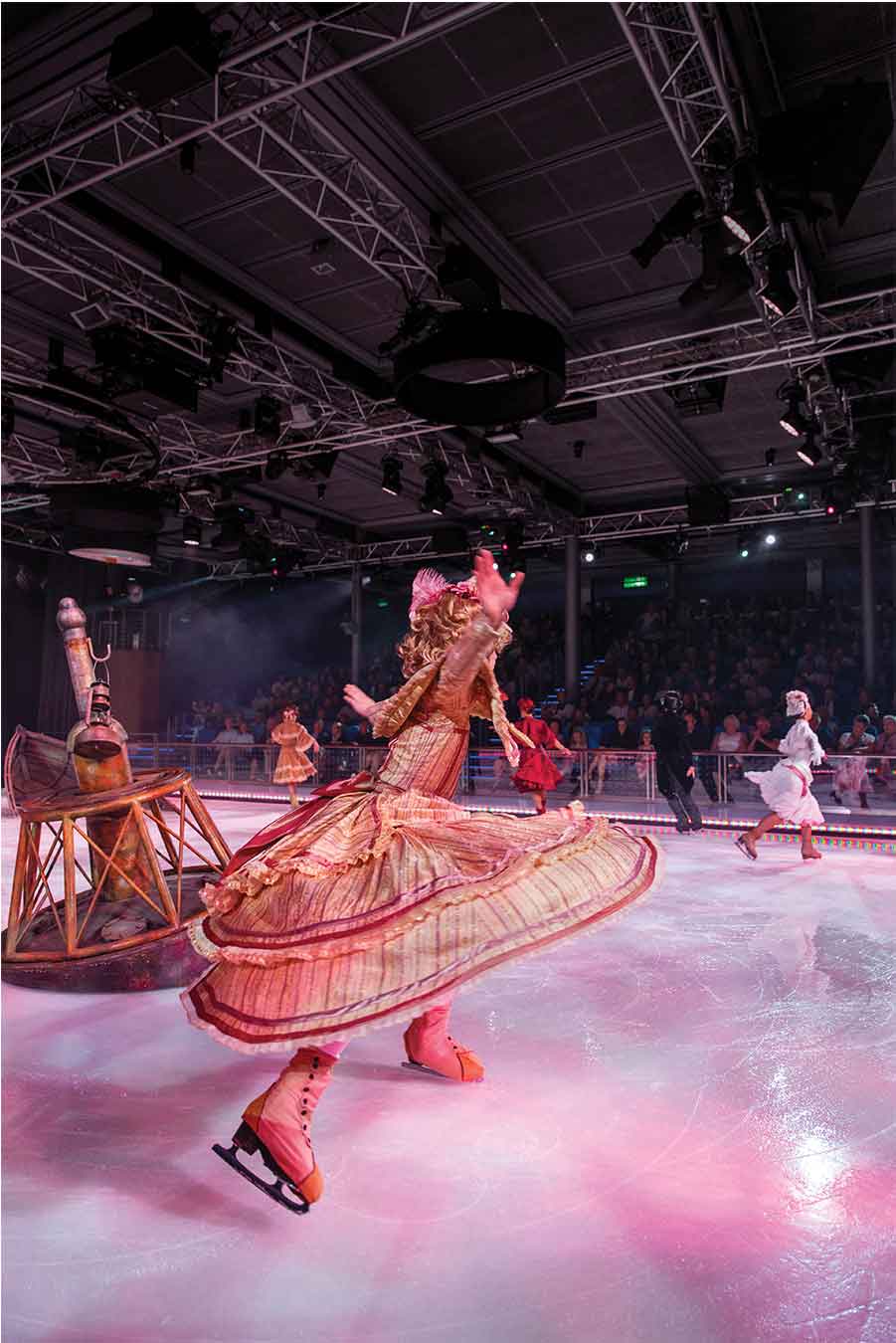entertainment-Harmony-of-the-Seas-Allure-of-the-Seas-Oasis-of-the-Seas.