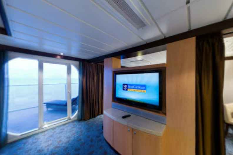 oasis of the seas allure of the seas owners suite