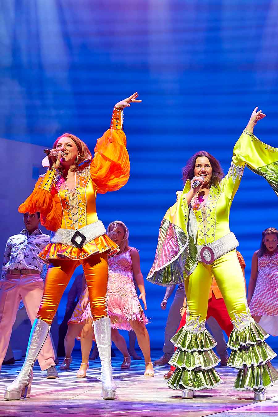 entertainment-harmony-of-the-seas-allure-of-the-seas-oasis-of-the-seas