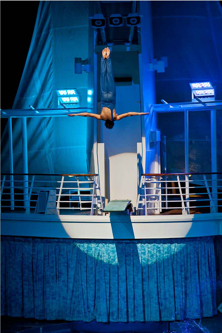 entertainment-harmony-of-the-seas-allure-of-the-seas-oasis-of-the-seas